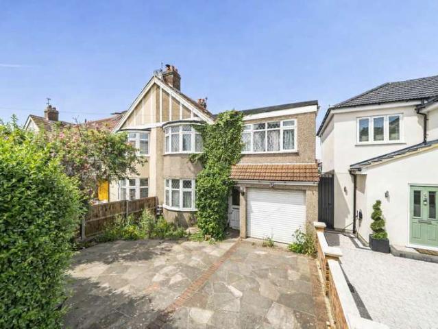 4 Bedroom Semi Detached House