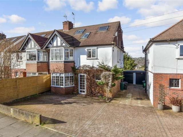 4 Bedroom Semi Detached House