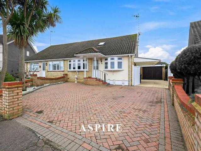4 Bedroom Semi Detached House