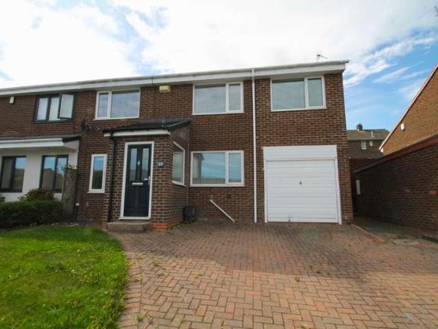 4 Bedroom Semi Detached House