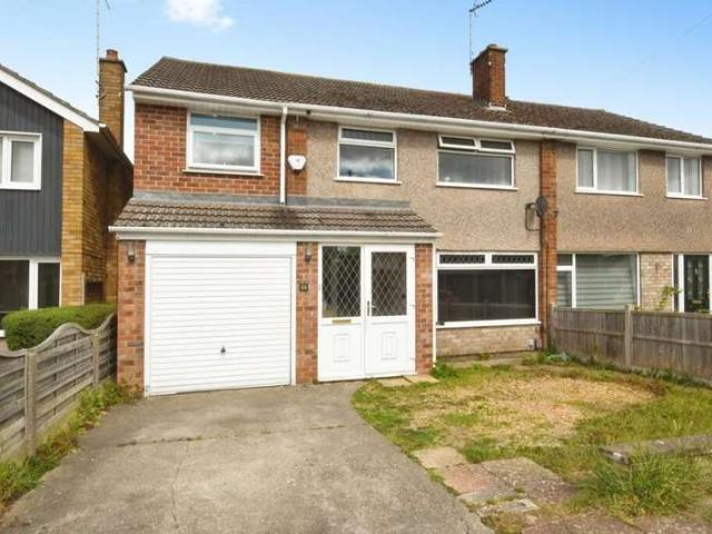 4 Bedroom Semi Detached House