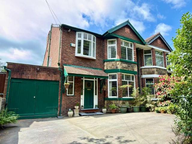 4 Bedroom Semi Detached House