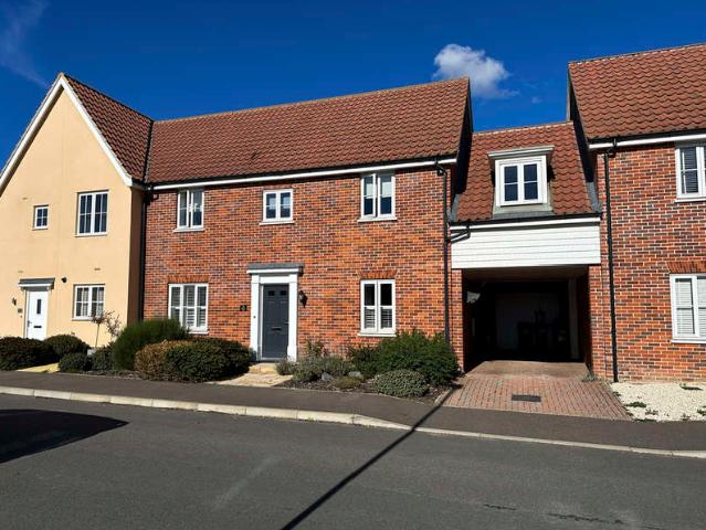 4 Bedroom Semi Detached House