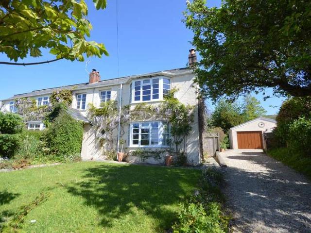 4 Bedroom Semi Detached House