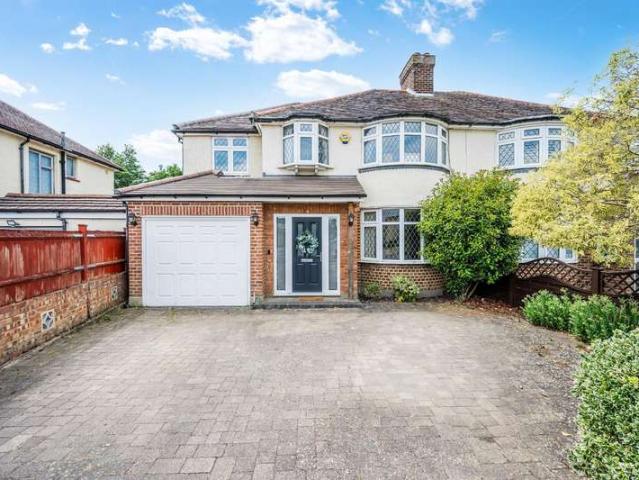 4 Bedroom Semi Detached House