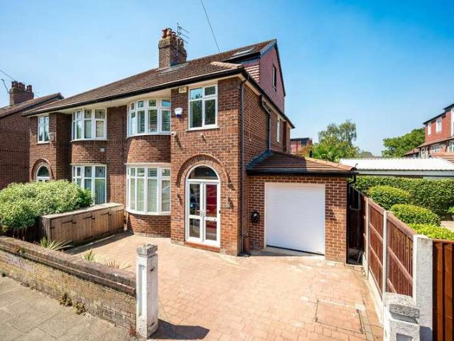 4 Bedroom Semi Detached House