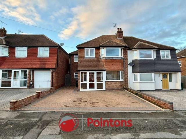 4 Bedroom Semi Detached House