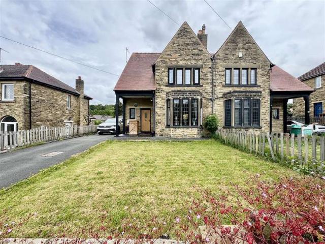 4 Bedroom Semi Detached House