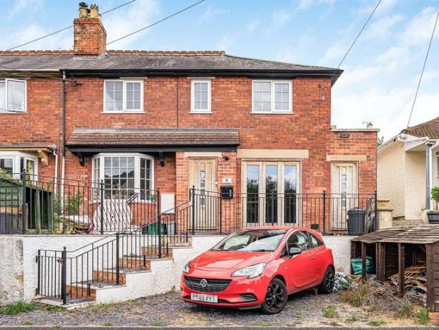 4 Bedroom Semi Detached House