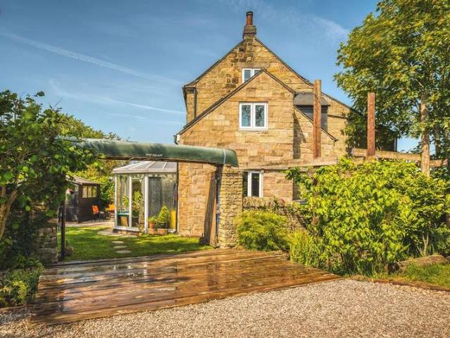 4 Bedroom Semi Detached House