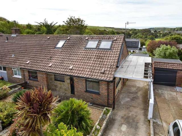 4 Bedroom Semi Detached House