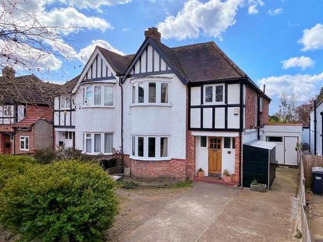 4 Bedroom Semi Detached House