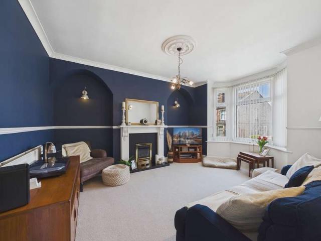 4 Bedroom Semi Detached House