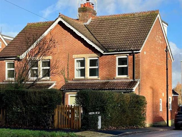 4 Bedroom Semi Detached House