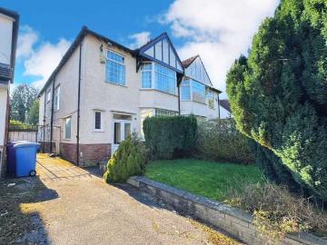 4 Bedroom Semi Detached House