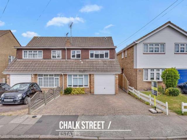 4 Bedroom Semi Detached House