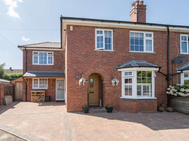4 Bedroom Semi Detached House