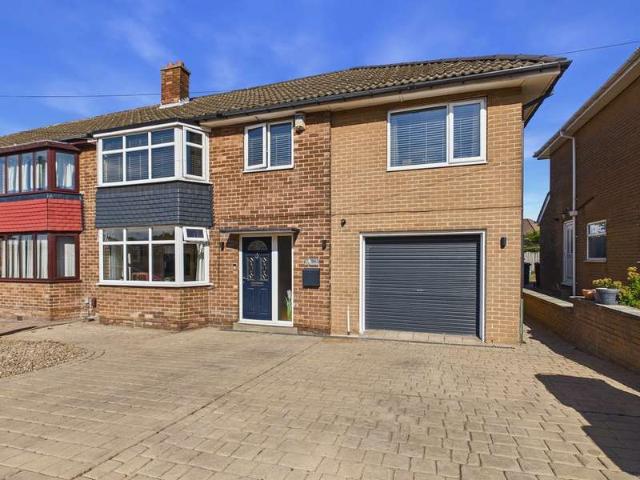 4 Bedroom Semi Detached House