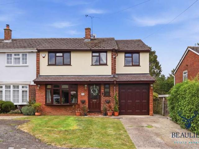 4 Bedroom Semi Detached House