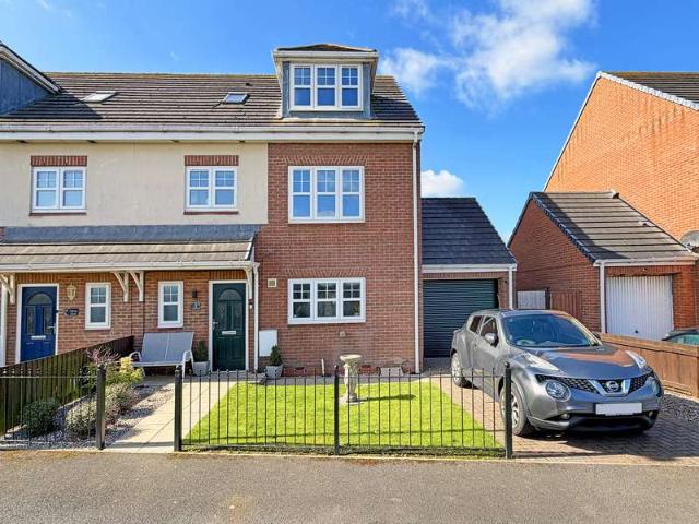 4 Bedroom Semi Detached House