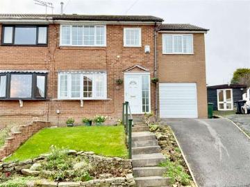 4 Bedroom Semi Detached House