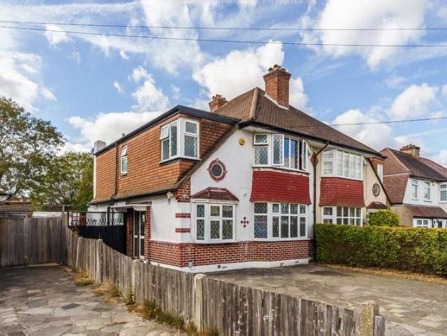 4 Bedroom Semi Detached House