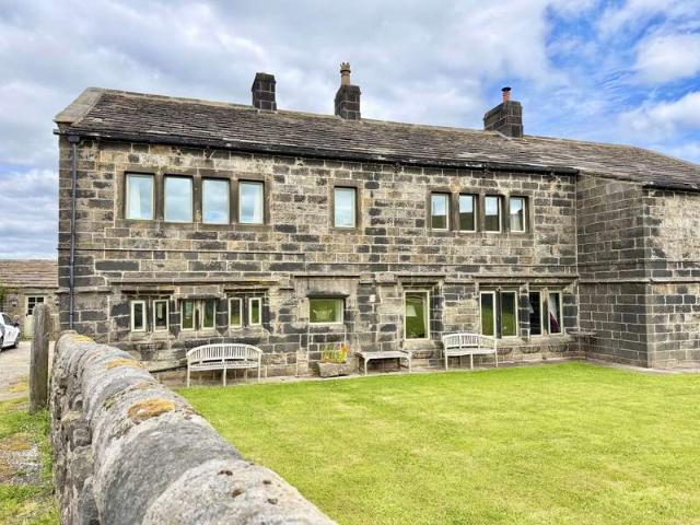 4 Bedroom Semi Detached House