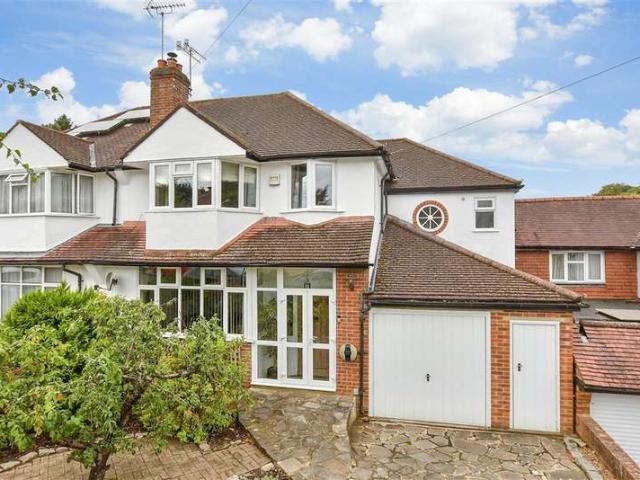 4 Bedroom Semi Detached House