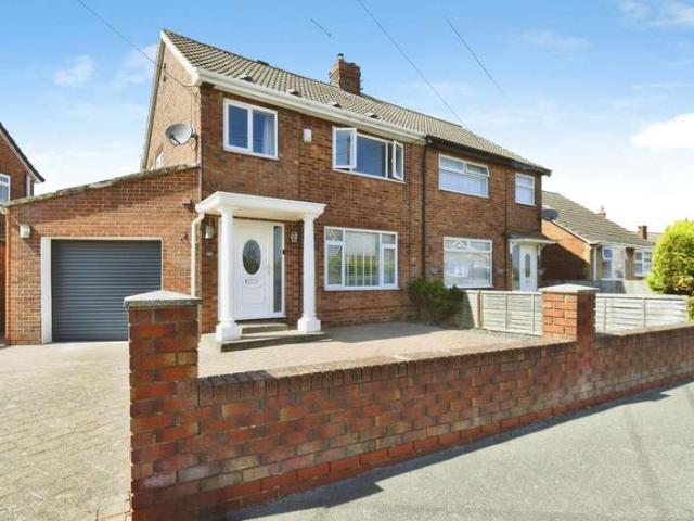 4 Bedroom Semi Detached House