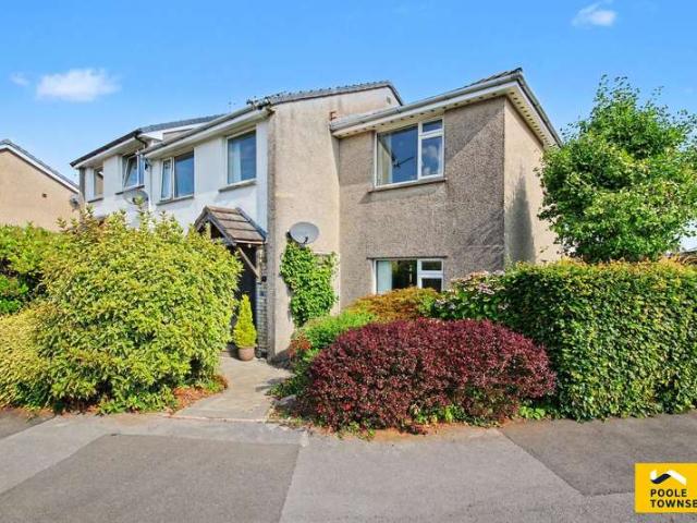 4 Bedroom Semi Detached House