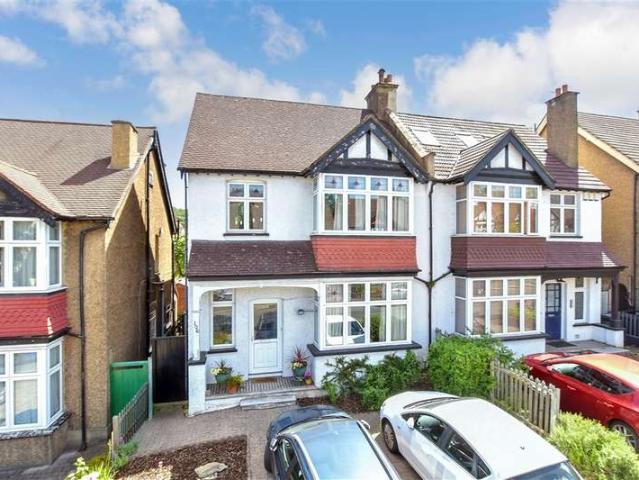 4 Bedroom Semi Detached House