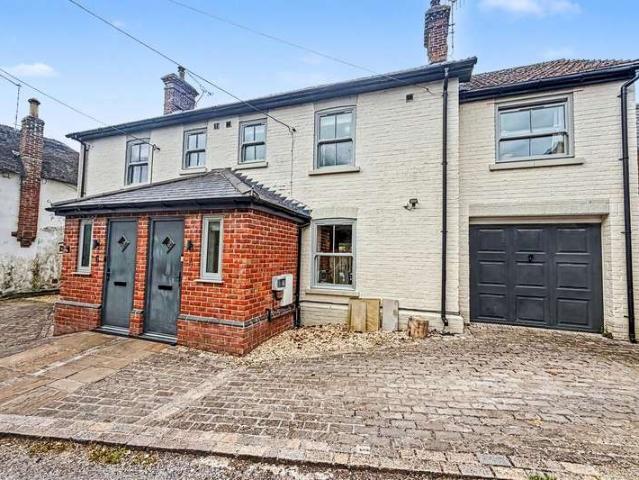 4 Bedroom Semi Detached House