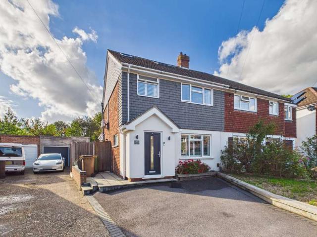 4 Bedroom Semi Detached House