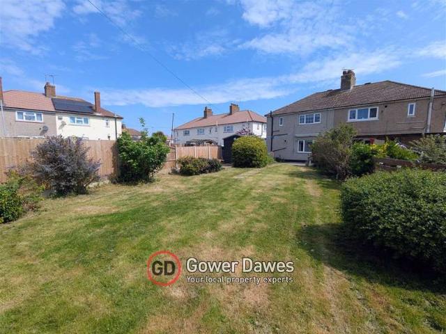 4 Bedroom Semi Detached House