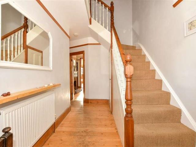 4 Bedroom Semi Detached House