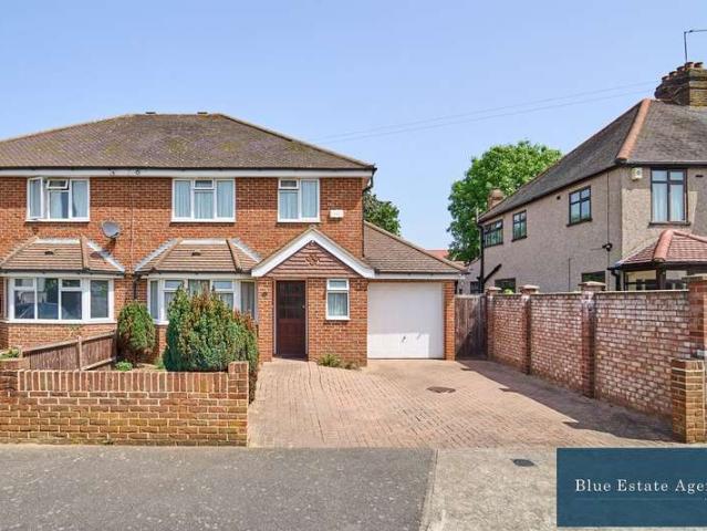 4 Bedroom Semi Detached House