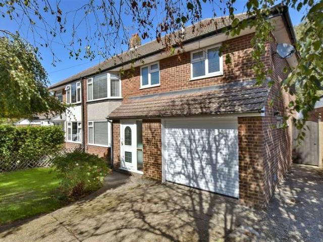 4 Bedroom Semi Detached House