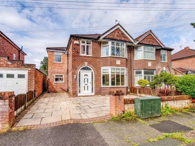 4 Bedroom Semi Detached House