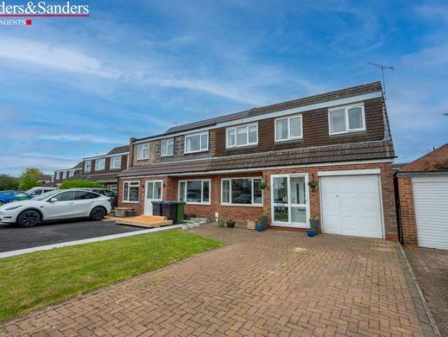 4 Bedroom Semi Detached House