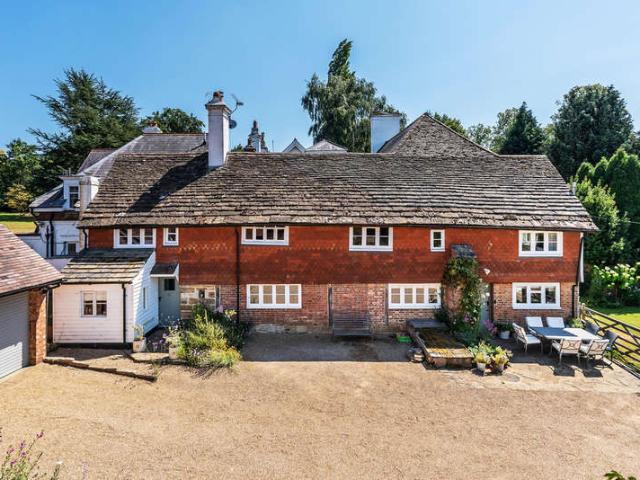 4 Bedroom Semi Detached House