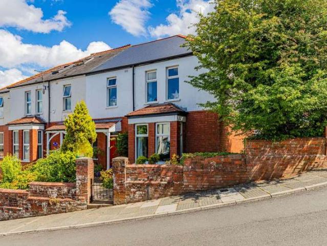 4 Bedroom Semi Detached House