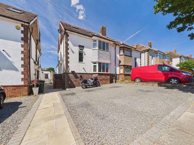 4 Bedroom Semi Detached House