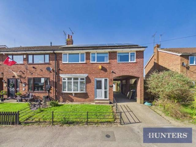 4 Bedroom Semi Detached House