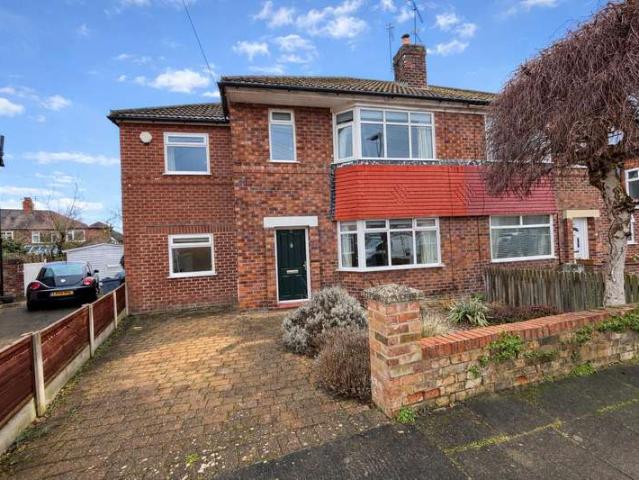 4 Bedroom Semi Detached House