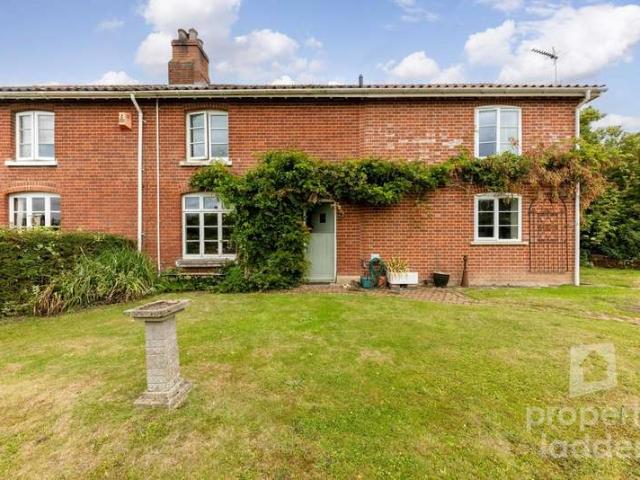 4 Bedroom Semi Detached House