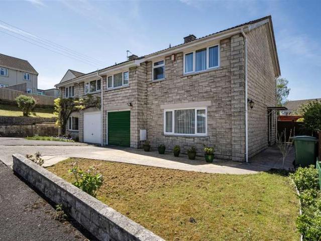 4 Bedroom Semi Detached House