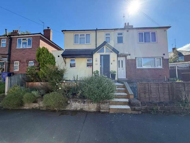 4 Bedroom Semi Detached House