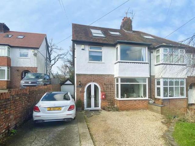 4 Bedroom Semi Detached House