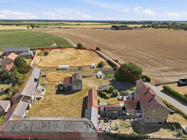 4 Bedroom Semi Detached House