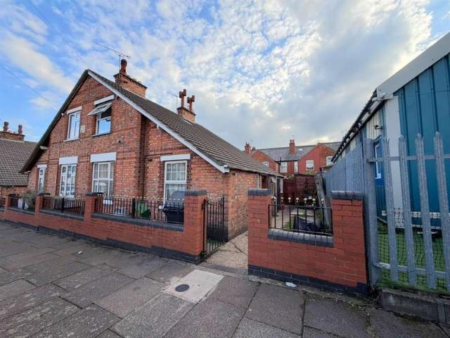 4 Bedroom Semi Detached House